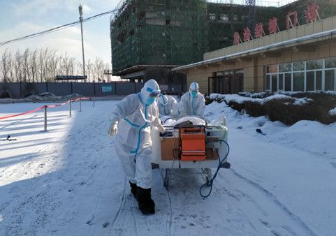 2021抗疫纪实(21|雪地上的转运_吉林大学白求恩第一医院