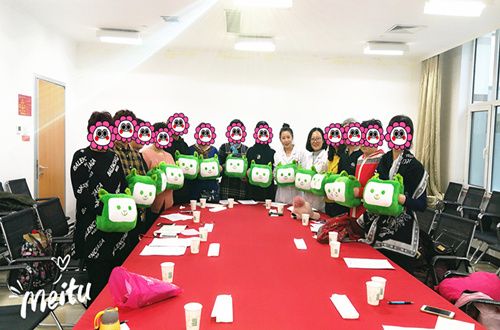合影.jpg