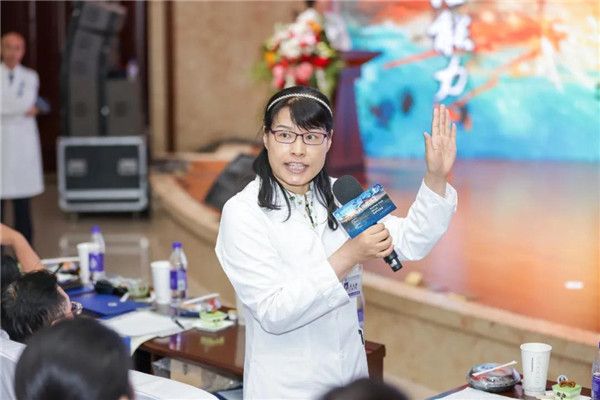 冯加纯教授点评)(严超英教授点评)(王育珊教授点评)(易永林教授点评)