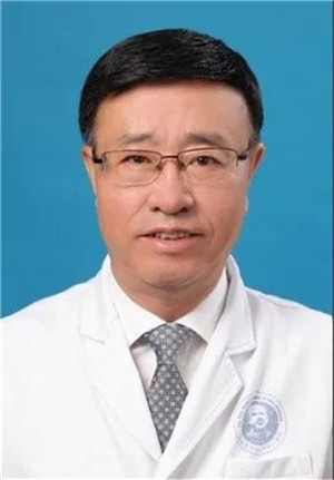 医心筑梦4吉大一院名师团队走进东师附中心血管内科专家郑杨教授讲授