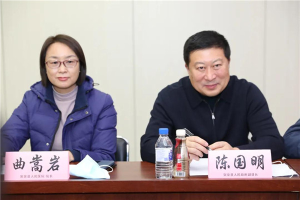 内蒙古突泉县人民政府副县长陈国明率队赴吉大一院参观交流