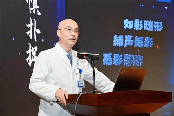 神经内科教授冯加纯,心血管内科教授孙健,新生儿科教授严超英,肿瘤