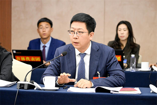 全国人大代表吉大一院党委书记吕国悦两会履职