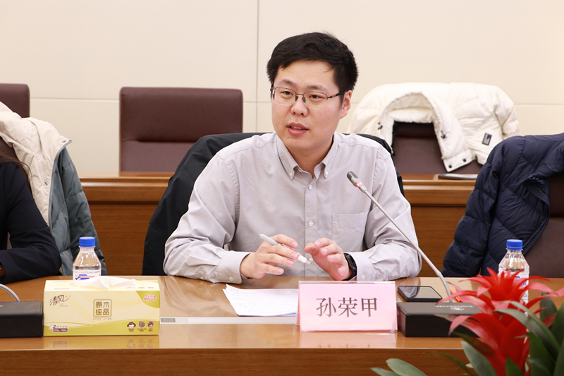 孙荣甲讲话.JPG