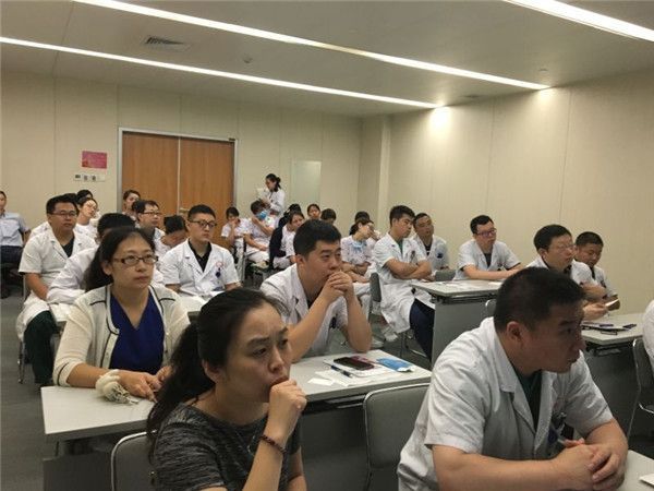 20人左右科室会照片图片