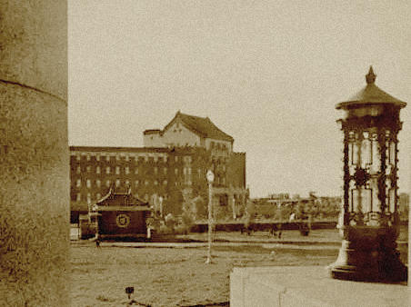 1948年，筹建医院伊始，选址伪满政府军事部旧址(图4)