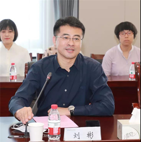 风劲扬帆再起航吉大一院吕国悦刘彬王海峰一行赴无锡市人民医院参加肺